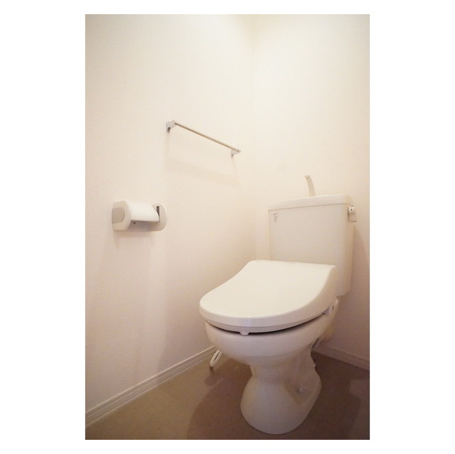 トイレ　温水洗浄便座で快適ですね