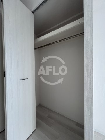 収納　エスリード新大阪ザ・プレミアWEST　クローゼット