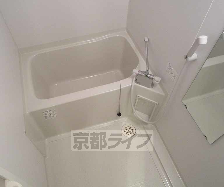 バス・シャワールーム　広々したお風呂です