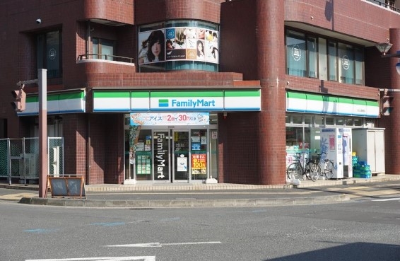 コンビニ　ファミリーマート西川口陸橋西店（コンビニ）まで87m