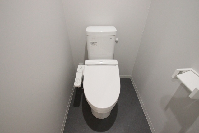 トイレ　※別室の参考写真の為、現況優先です。