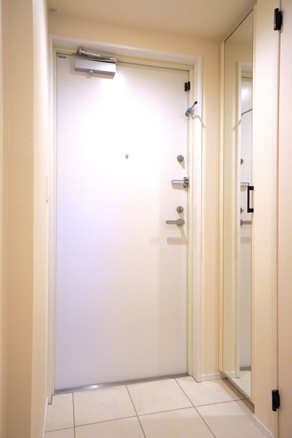 玄関　※写真は同タイプ住戸です。