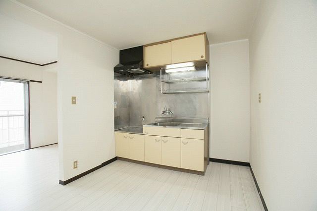 キッチン　※他部屋参照、現況優先