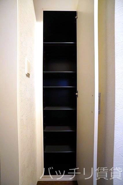 玄関　同型タイプの為、現状を優先いたします