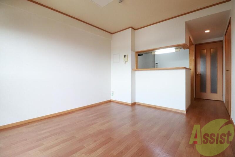 居室・リビング　包みこむ木のやさしさと光溢れるあたたかな広々空間