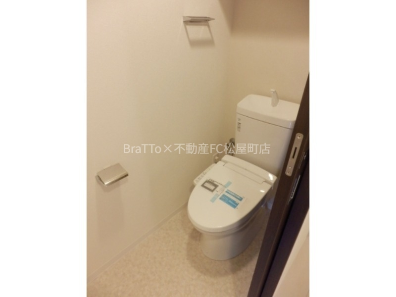 トイレ　トイレ（ウォシュレット付き）