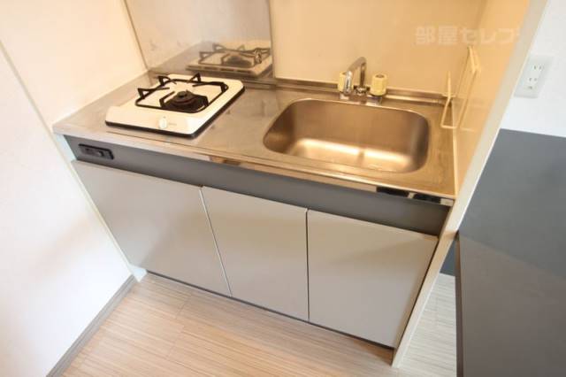 キッチン　ほかのお部屋の写真になります。