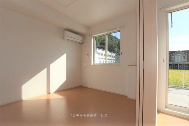 居室・リビング　居間です サンファミールIIIB棟　102号室　平成24年9月2