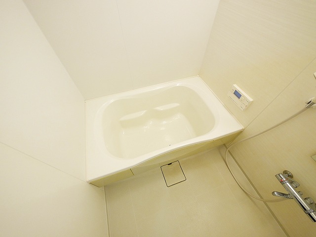 バス・シャワールーム　ゆったり過ごせるお風呂です