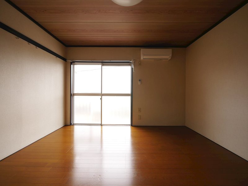 居室・リビング　洋室8帖