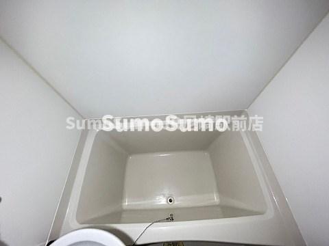 バス・シャワールーム　コンパクトで使いやすいお風呂です