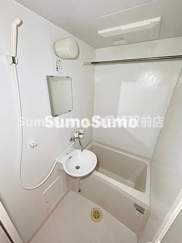 洗面設備　脱衣スペースもあります