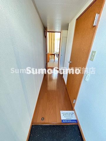 玄関　収納もある玄関です