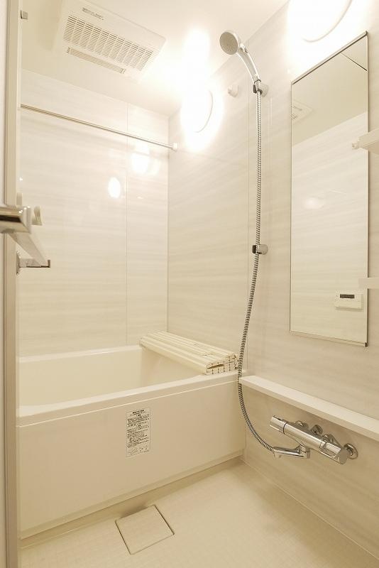 バス・シャワールーム　☆ゆっくりくつろげるお風呂☆