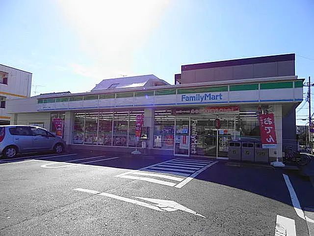 コンビニ　ファミリーマート南行徳三丁目店（コンビニ）まで390m