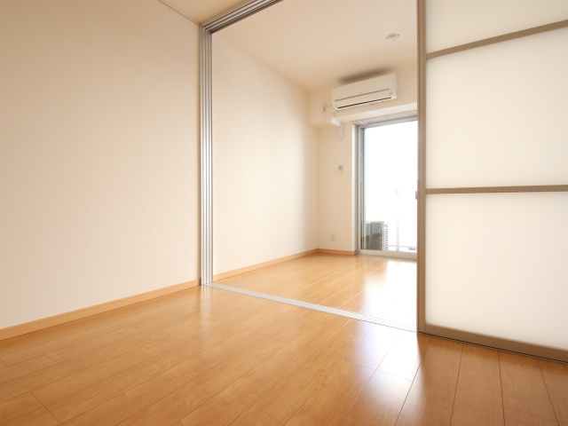 居室・リビング　※別室の参考写真の為、現況優先です。