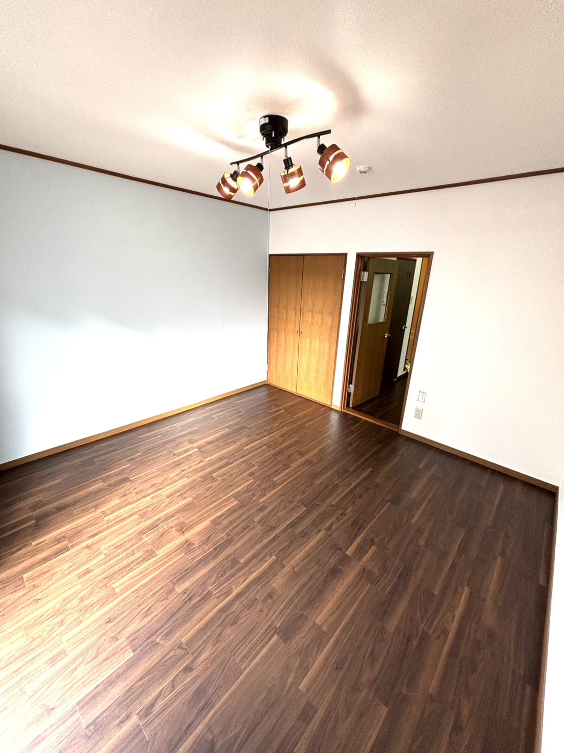 居室・リビング　別室参考写真