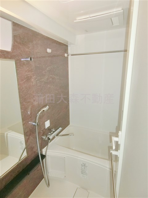 バス・シャワールーム　浴室乾燥機付バスルーム　お風呂　浴室