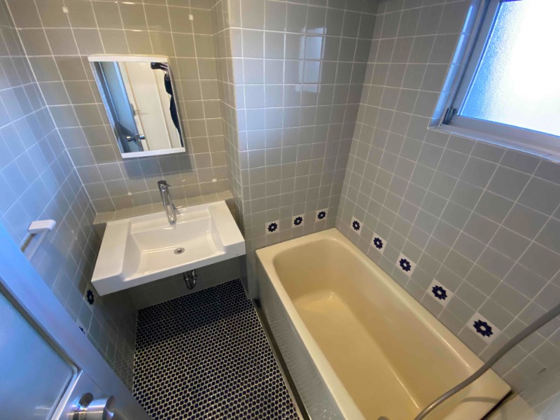 バス・シャワールーム　同物件別部屋イメージ