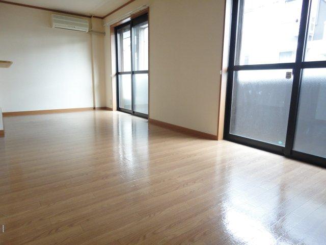 建物外観　リビング