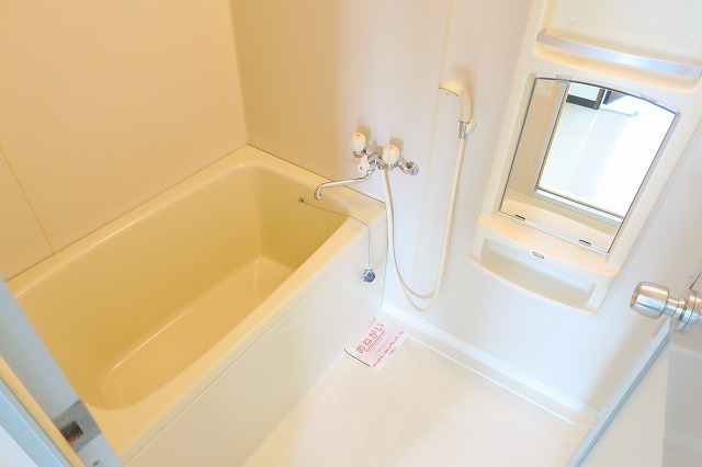 バス・シャワールーム　バストイレ別でおすすめです！