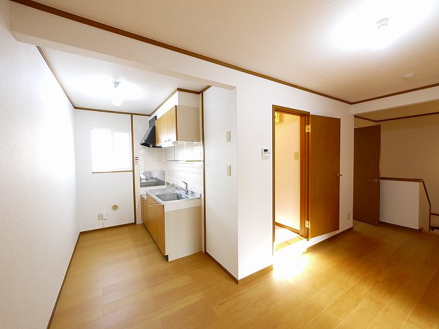 居室・リビング　ゆったり過ごせる居間です