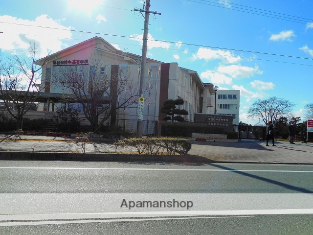 高校・高専　日体中・高等学校（高校・高専）まで415m