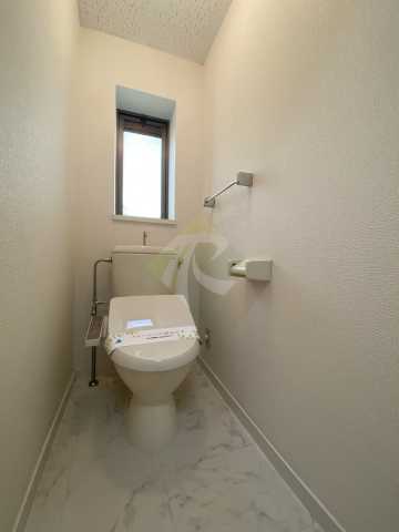 トイレ　※参考写真　同タイプ（間取り）の写真となります。