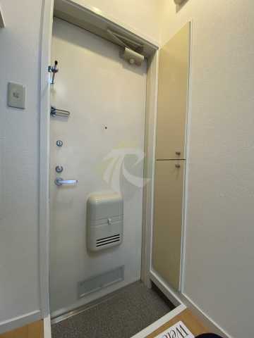 玄関　※参考写真　同タイプ（間取り）の写真となります。