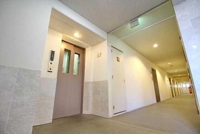 その他設備　雨に濡れない内廊下です