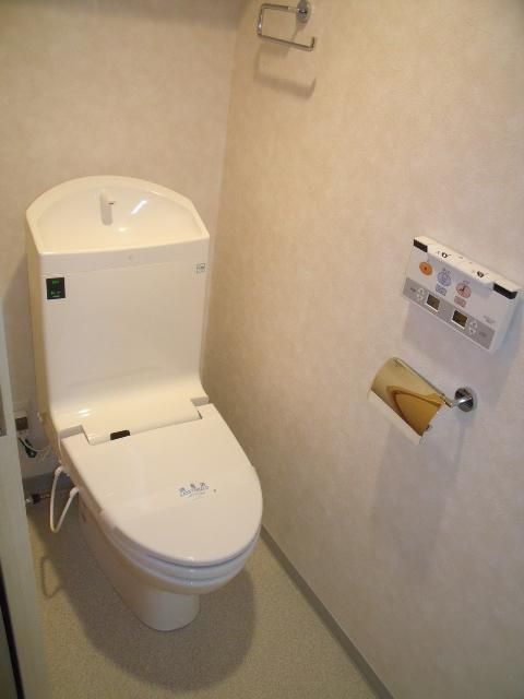 トイレ　洗浄便座