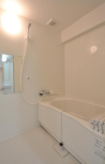 バス・シャワールーム　シンプルで使いやすい玄関です