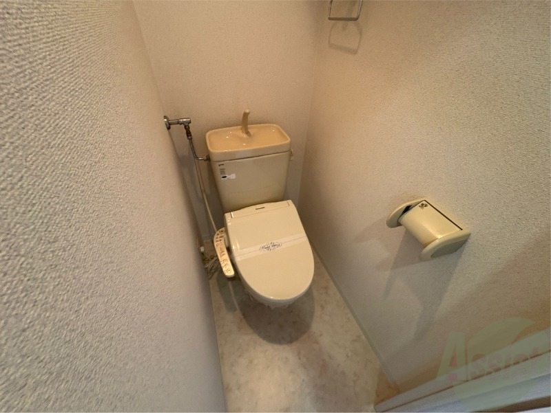 トイレ　ウォシュレット機能がついたトイレ。安心して使用できますね。