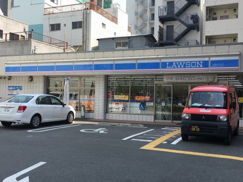 コンビニ　ローソン 桜川駅前店（コンビニ）まで425m