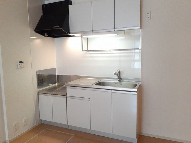 キッチン　コンパクトなキッチンで掃除もラクラク