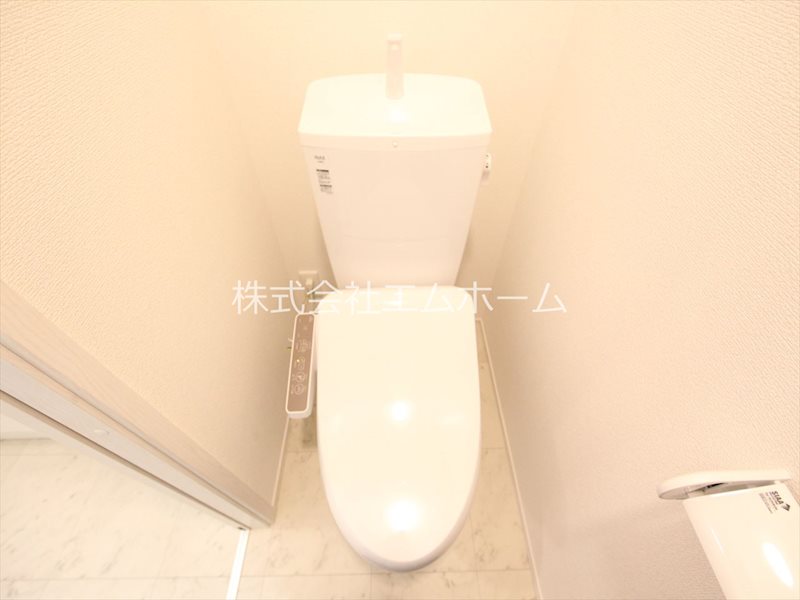 トイレ　温水洗浄暖房便座付トイレ