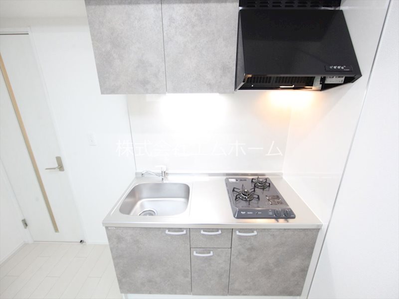 キッチン　システムキッチン（ガス2口コンロ付）
