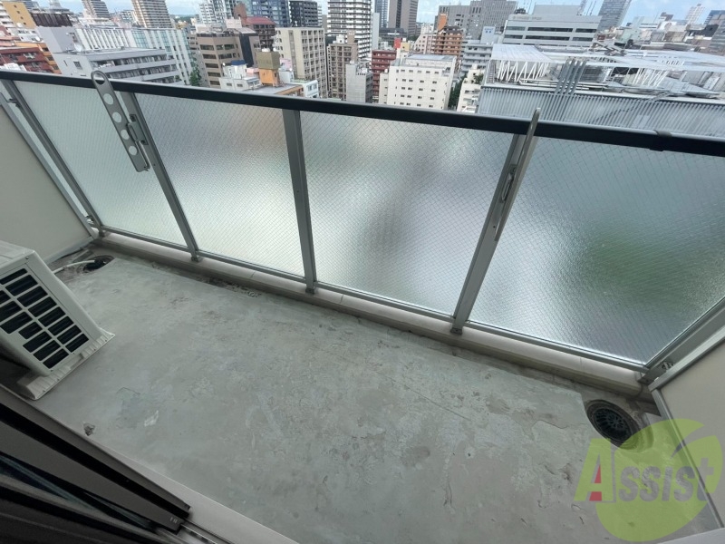 バルコニー　バルコニーがあるので洗濯物は外に干せそうですね～