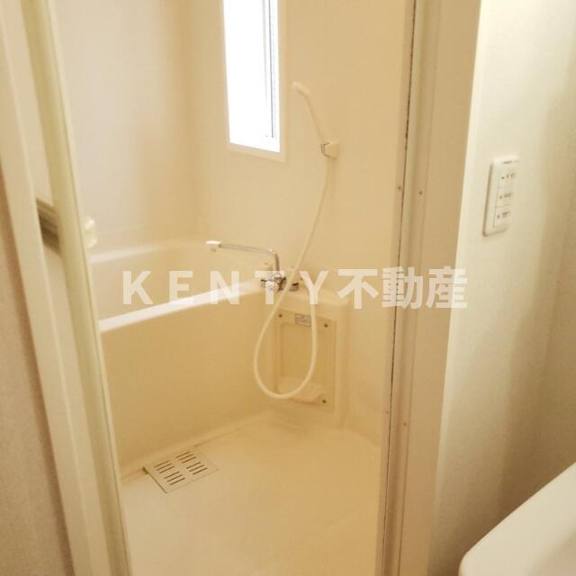 バス・シャワールーム　落ち着いた空間のお風呂です