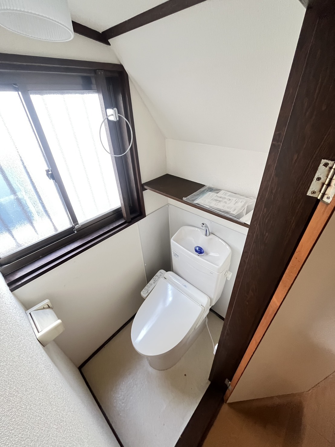 下畑町戸建のトイレ写真