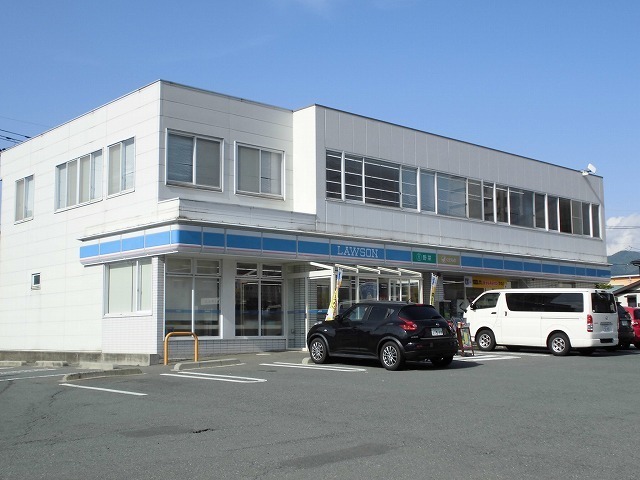 コンビニ　ローソン（コンビニ）まで700m