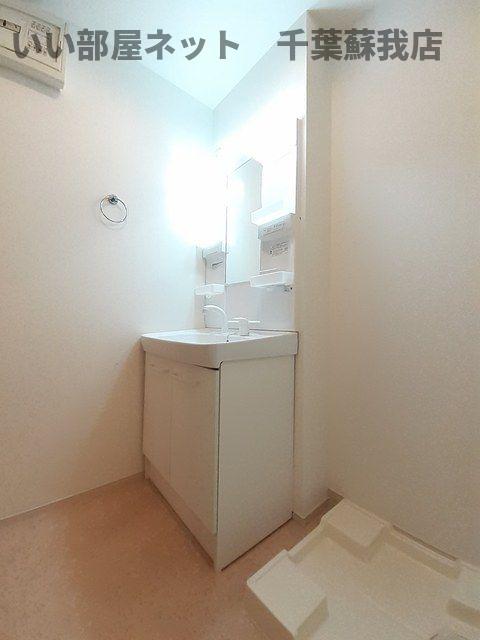 洗面設備　コンパクトで使いやすい洗面所