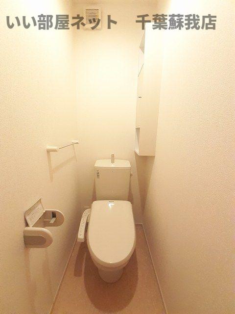 トイレ　清潔感のあるトイレです