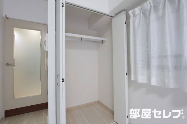 収納　収納もたっぷり入るよう改装しました