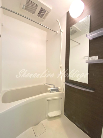 バス・シャワールーム　清潔感のあるお風呂です♪