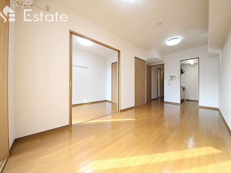 居室・リビング　内装