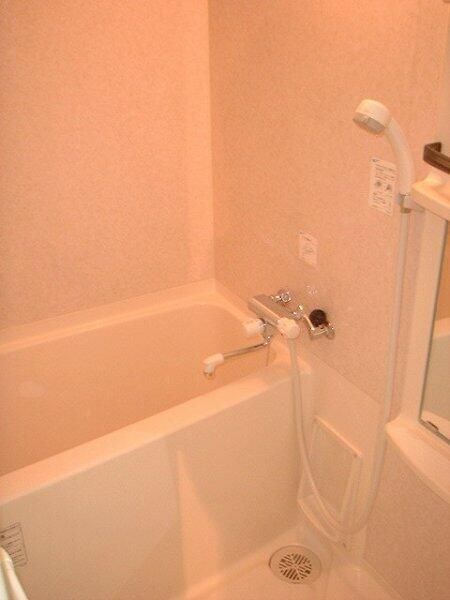 バス・シャワールーム　弊社は都内全域の物件が仲介手数料最大無料でご紹介可能です！