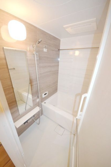 バス・シャワールーム　※別部屋参考写真