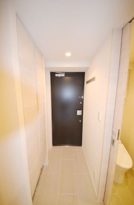 玄関　※別部屋参考写真