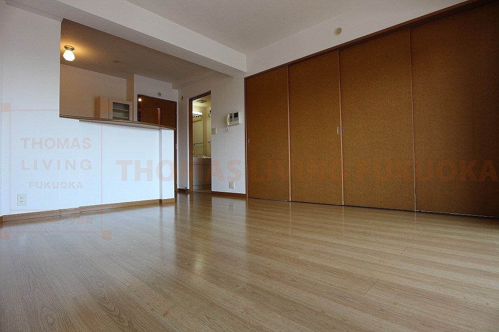 居室・リビング　リビング　※別号室参考写真